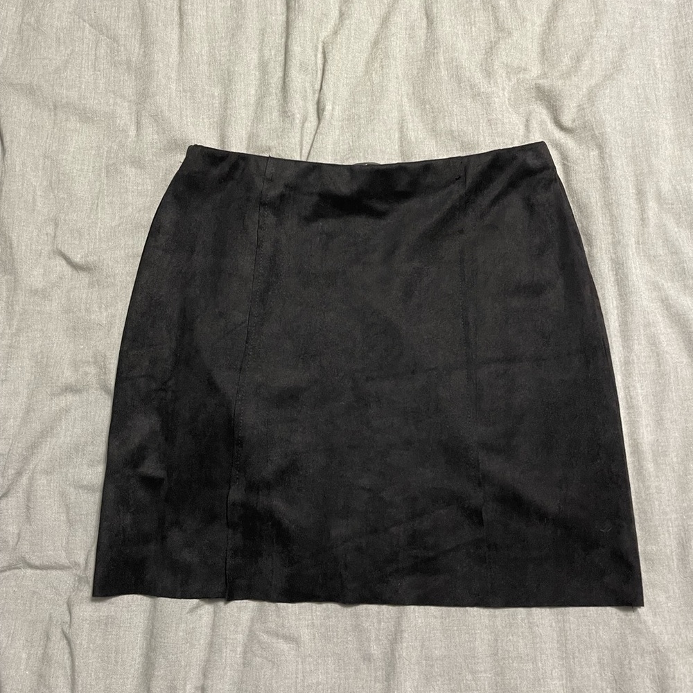 Lulu’s mini skirt